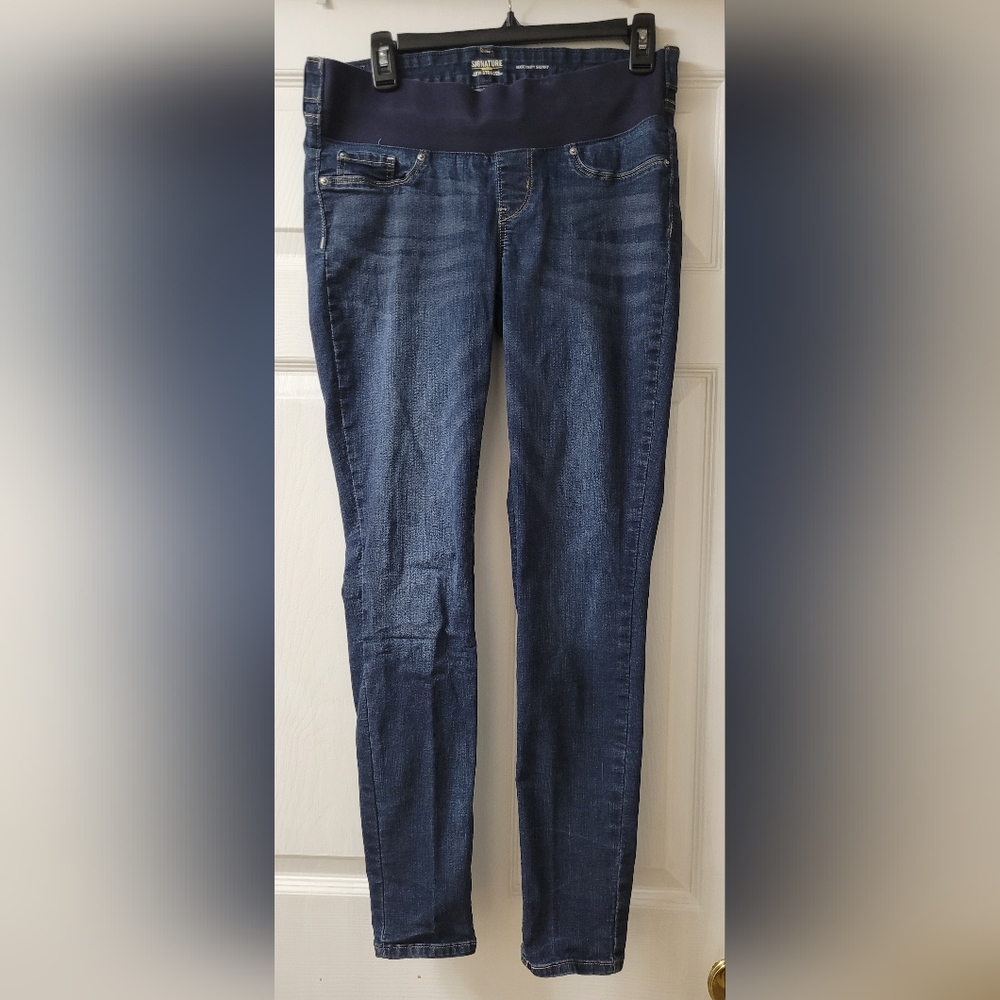 SIGNATURE by LEVI Skinny Jeans  Maternity Size Medium Excellent Condition